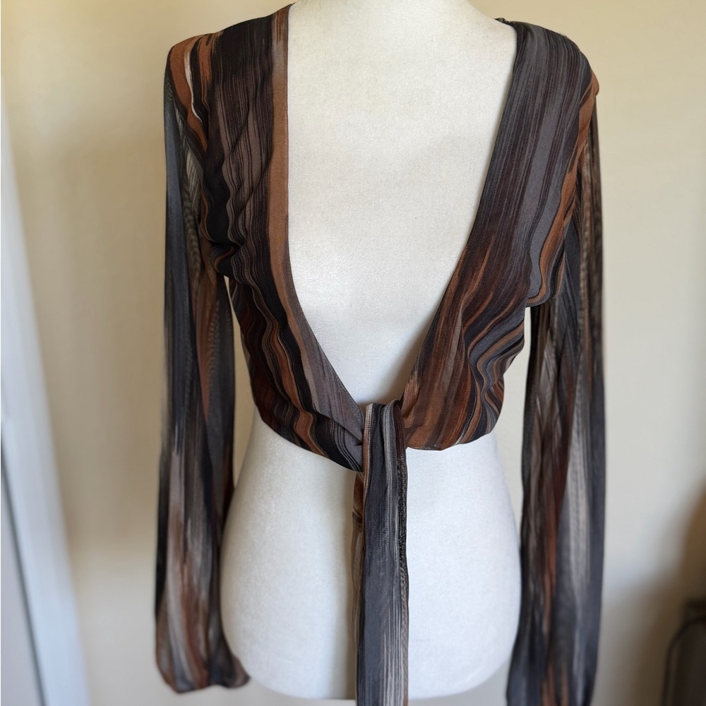 NWT Privy Sheer Striped Tie-Back top Size  large
